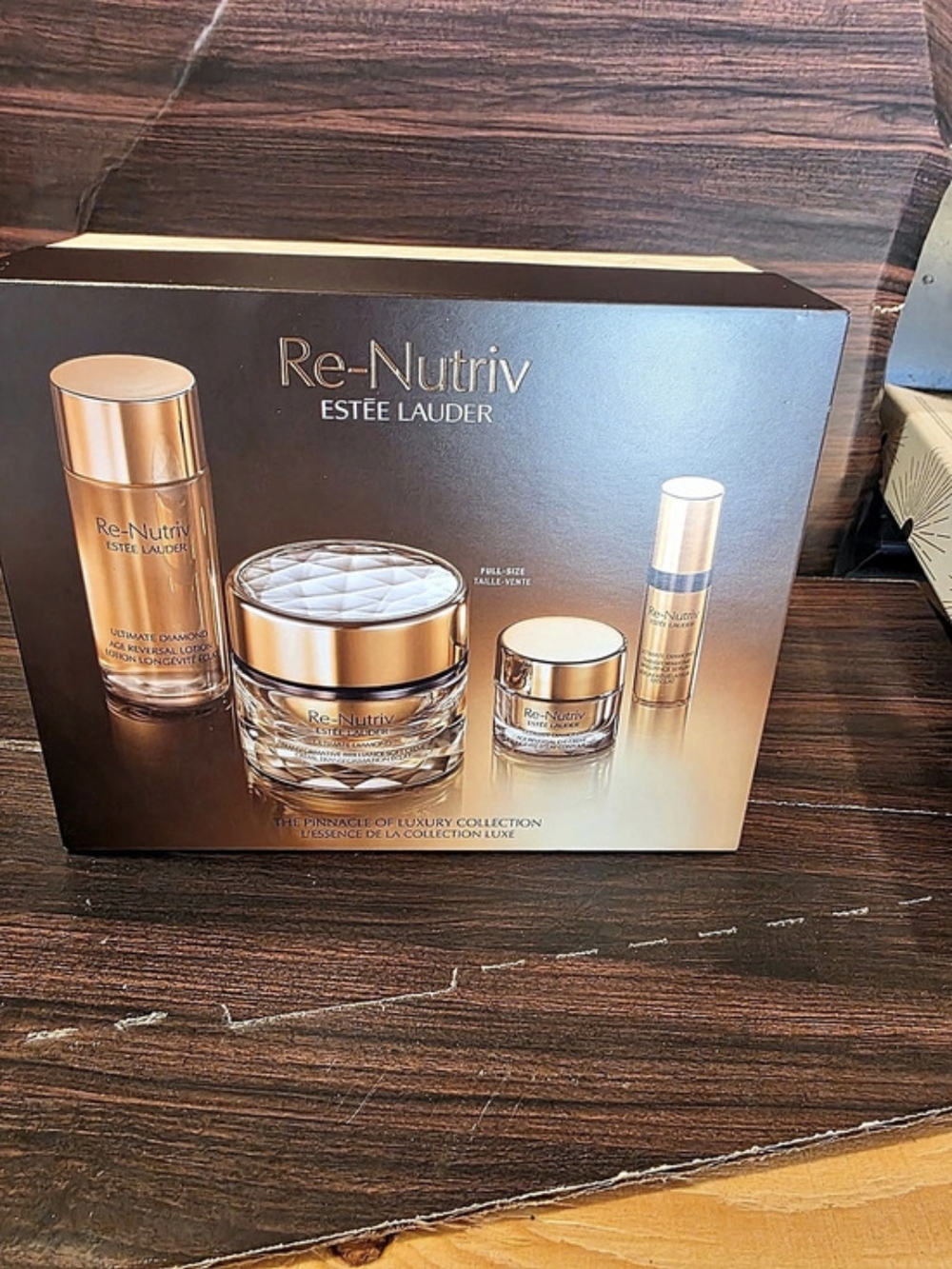 Estée Lauder Re-Nutriv The Pinnacle of Luxury Collection Skincare Set NWT